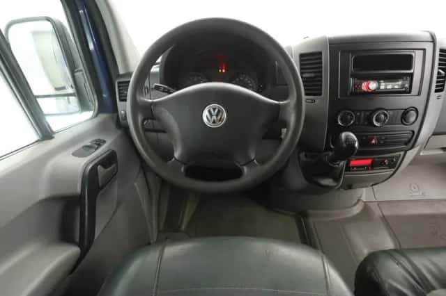 Volkswagen Crafter (2009) thumbnail 2