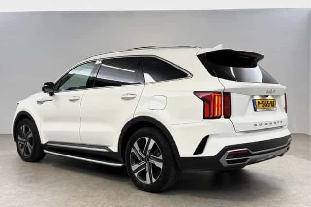 Kia Sorento (2022) thumbnail 3