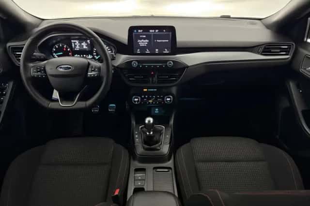 Ford Focus (2023) thumbnail 2