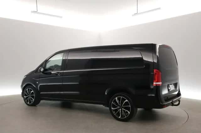 Mercedes-Benz Vito (2023) thumbnail 4