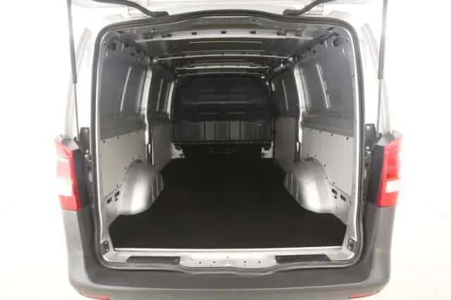 Mercedes-Benz Vito (2020) thumbnail 3