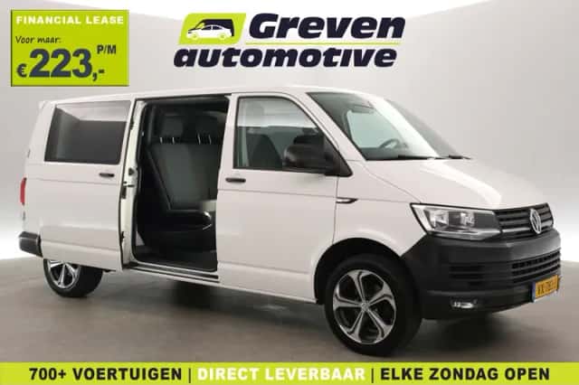 Volkswagen Transporter (2016) thumbnail 1