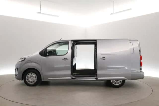 Opel Vivaro-e (2022) thumbnail 4