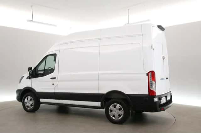 Ford E-Transit (2023) thumbnail 4