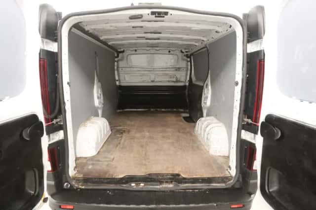 Opel Vivaro (2017) thumbnail 3
