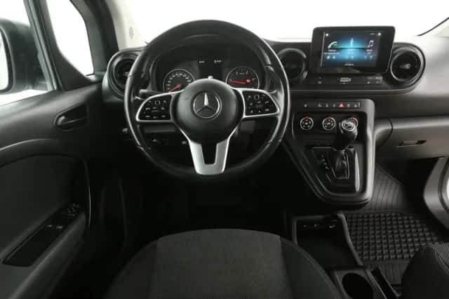 Mercedes-Benz Citan (2023) thumbnail 2