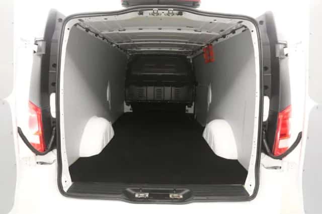 Mercedes-Benz Vito (2019) thumbnail 3