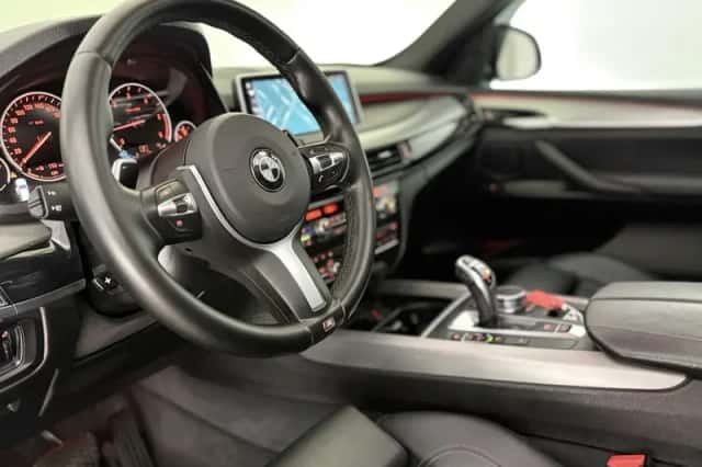 BMW X5 (2018) thumbnail 6