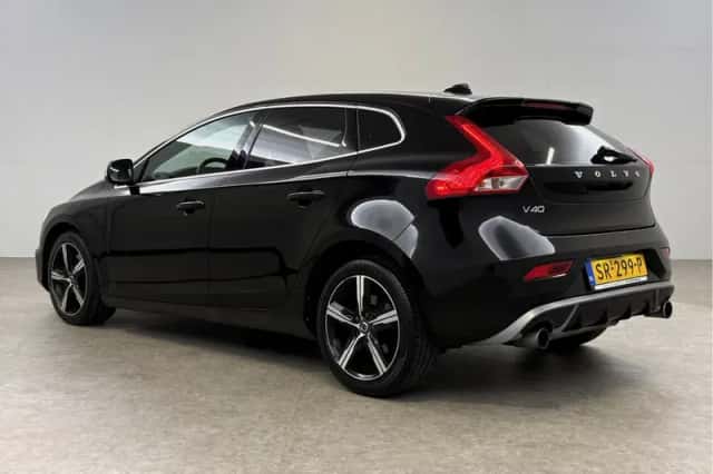 Volvo V40 (2018) thumbnail 3