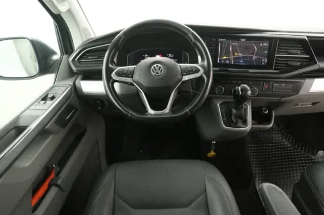Volkswagen Transporter (2020) thumbnail 2
