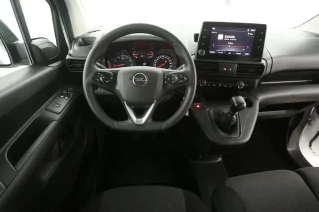 Opel Combo (2022) thumbnail 2