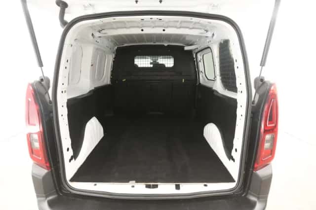 Opel Combo (2022) thumbnail 3