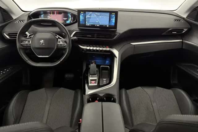 Peugeot 3008 (2022) thumbnail 2