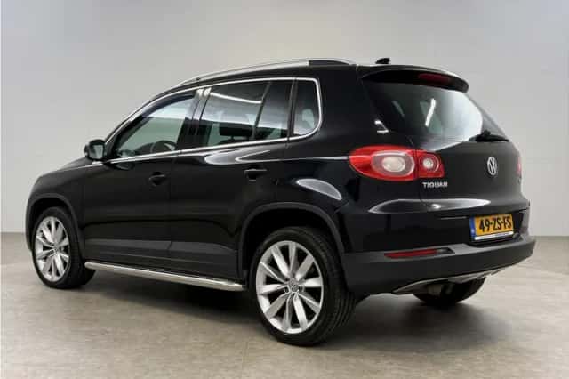 Volkswagen Tiguan (2008) thumbnail 3