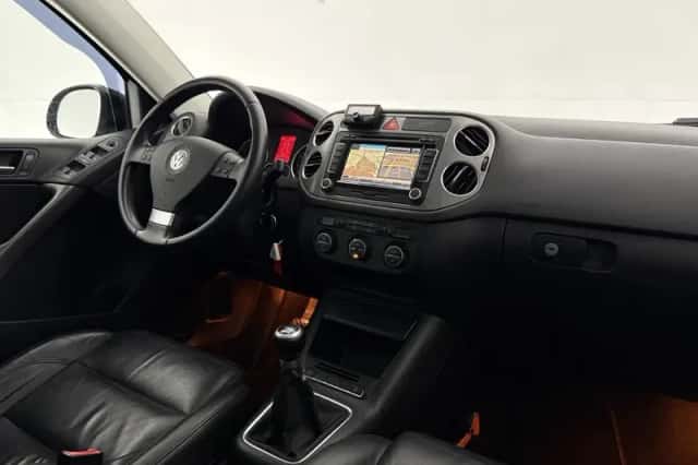 Volkswagen Tiguan (2008) thumbnail 4