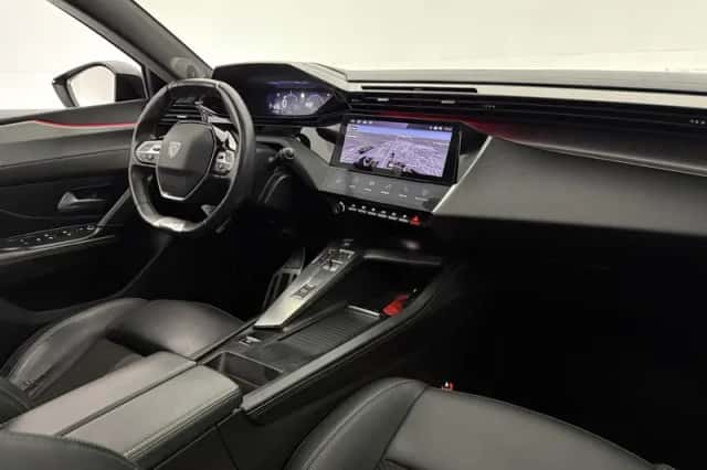 Peugeot 308 (2022) thumbnail 4