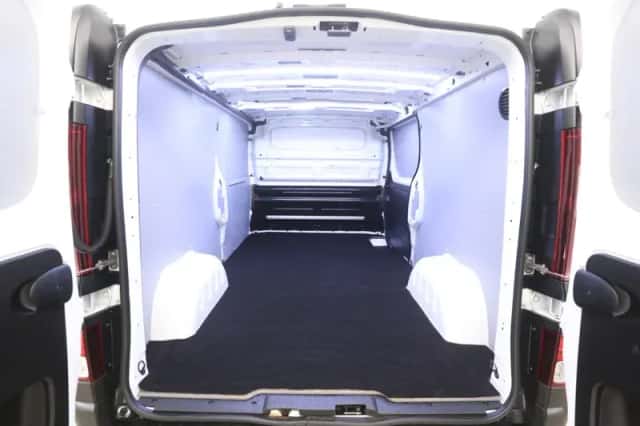 Renault Trafic (2021) thumbnail 3