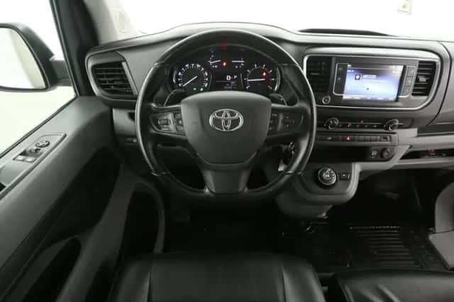 Toyota Proace (2022) thumbnail 2