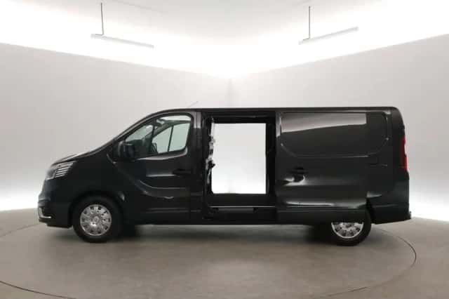 Renault Trafic (2023) thumbnail 4