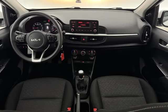 Kia Picanto (2022) thumbnail 2