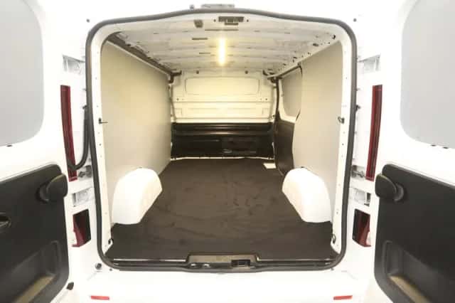 Opel Vivaro (2016) thumbnail 3