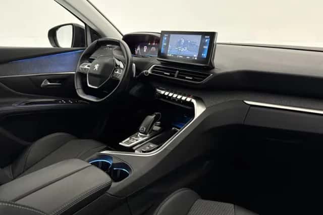 Peugeot 5008 (2021) thumbnail 4