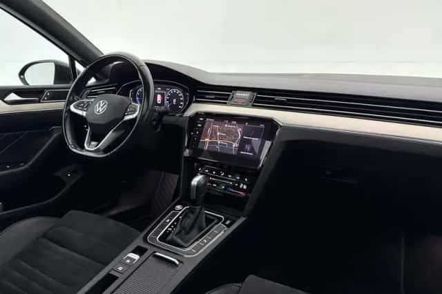 Volkswagen Passat (2020) thumbnail 4