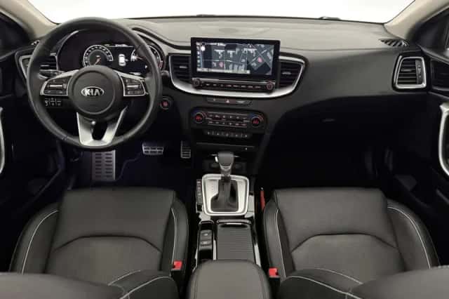 Kia Ceed (2021) thumbnail 2