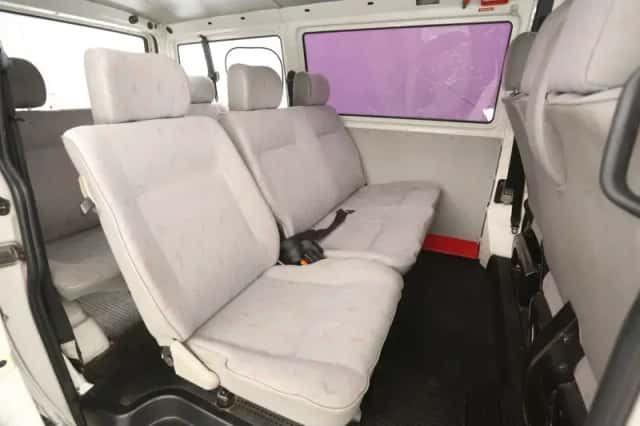 Volkswagen Transporter (2000) thumbnail 4