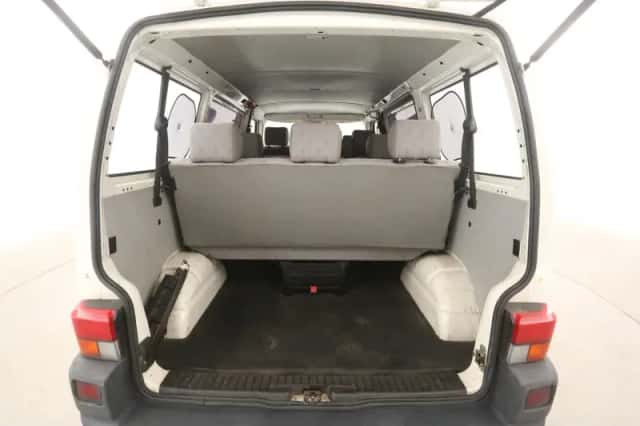 Volkswagen Transporter (2000) thumbnail 5