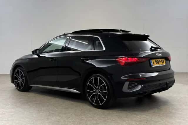 Audi A3 (2021) thumbnail 3