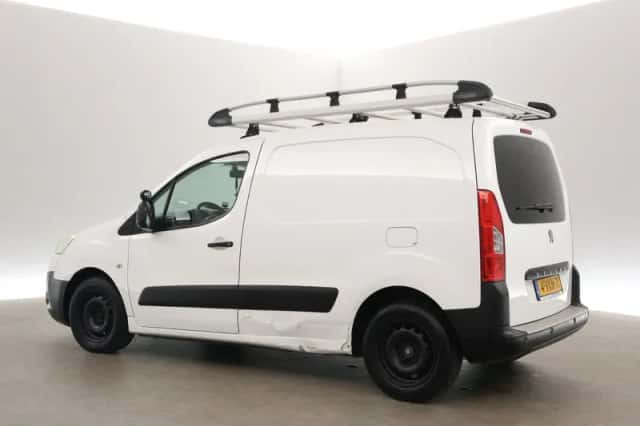 Peugeot Partner (2010) thumbnail 4