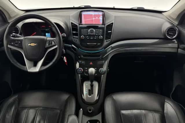 Chevrolet Orlando (2011) thumbnail 2