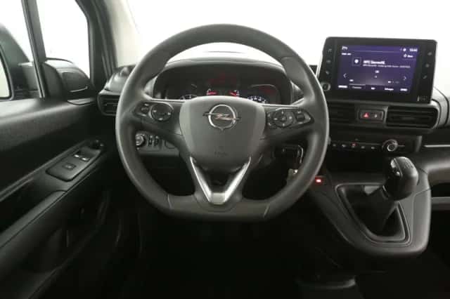 Opel Combo (2022) thumbnail 2