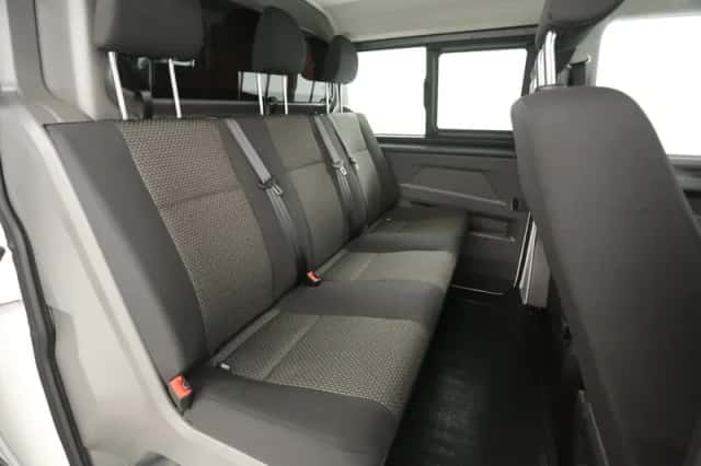 Volkswagen Transporter (2023) thumbnail 3
