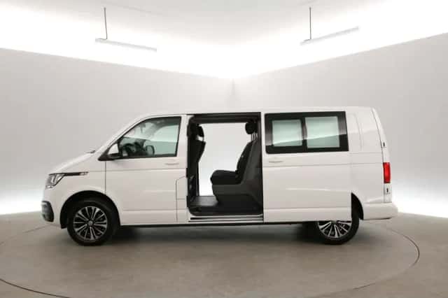 Volkswagen Transporter (2023) thumbnail 6
