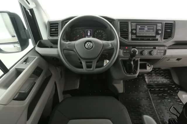 Volkswagen Crafter (2023) thumbnail 2