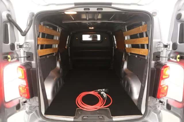 Opel Vivaro-e (2021) thumbnail 3
