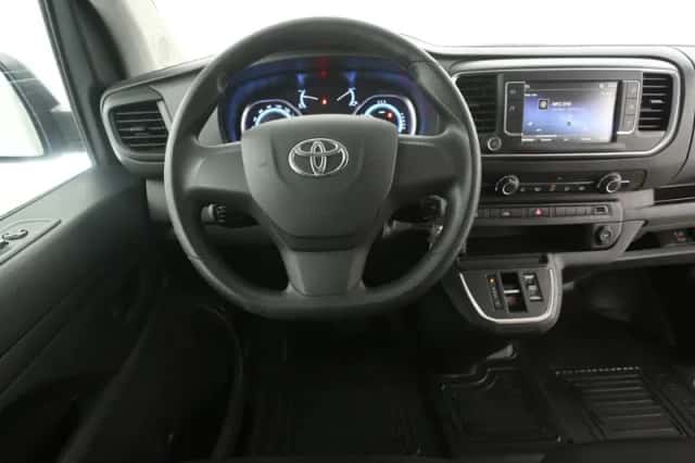 Toyota Proace (2024) thumbnail 2