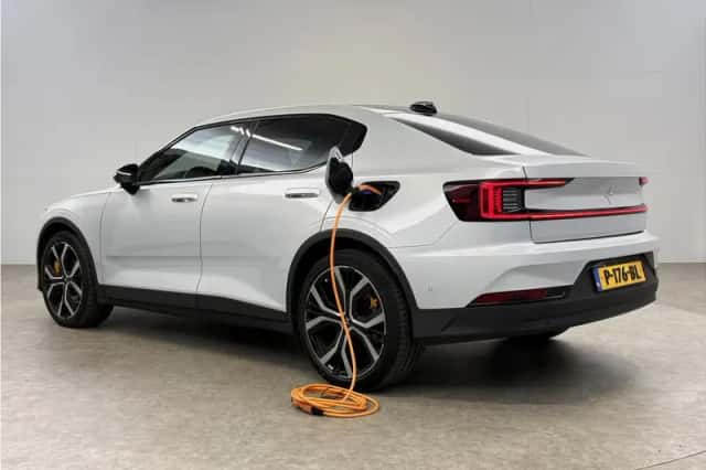 Polestar 2 (2022) thumbnail 3