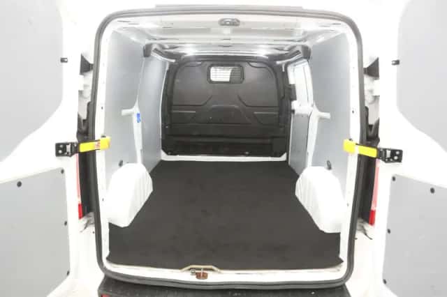 Ford Transit Custom (2019) thumbnail 3