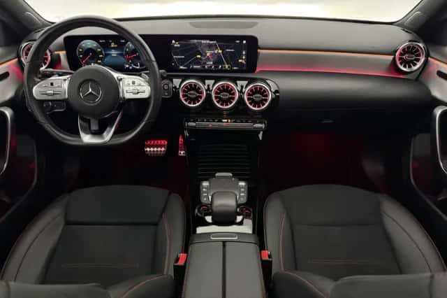 Mercedes-Benz A-Klasse (2022) thumbnail 2