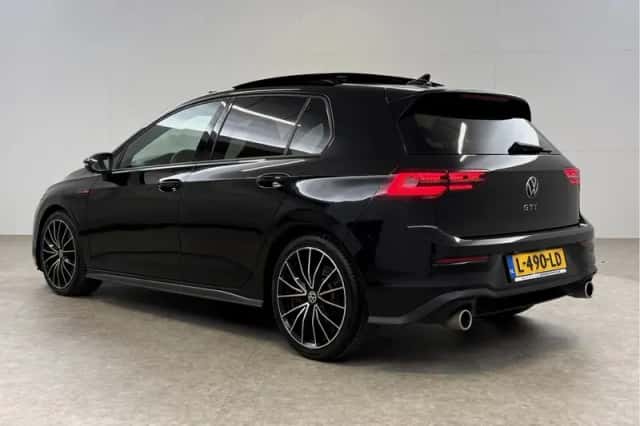 Volkswagen Golf (2020) thumbnail 3