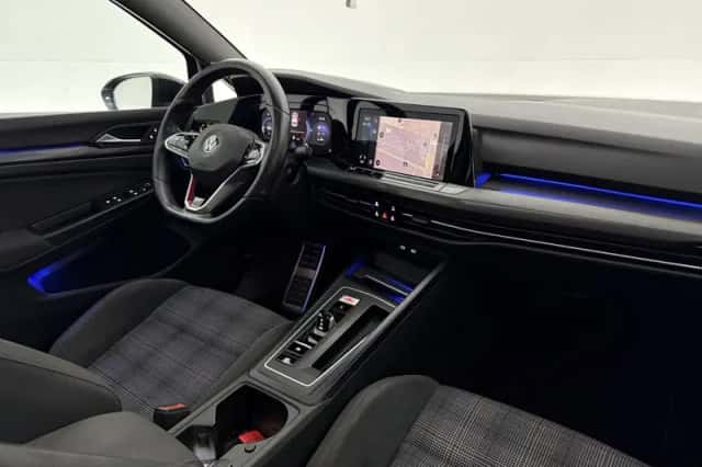 Volkswagen Golf (2020) thumbnail 4
