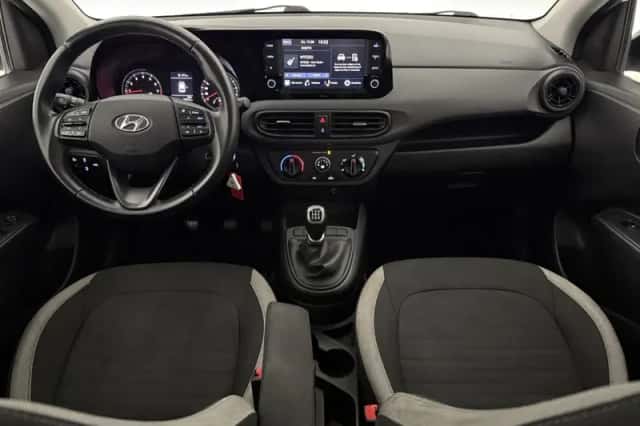Hyundai i10 (2022) thumbnail 2