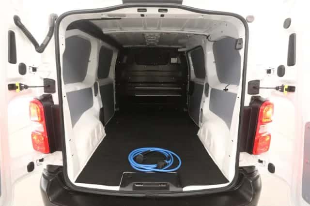 Opel Vivaro-e (2022) thumbnail 3