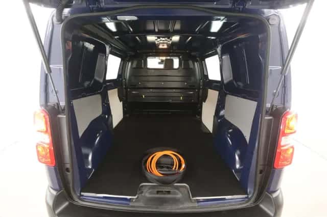 Peugeot E-Expert (2021) thumbnail 3