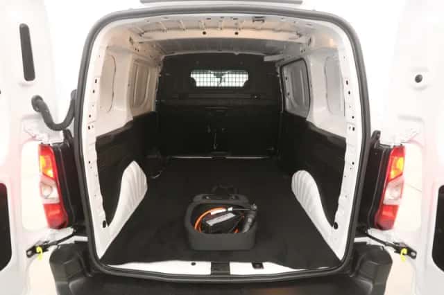 Peugeot E-Partner (2022) thumbnail 3