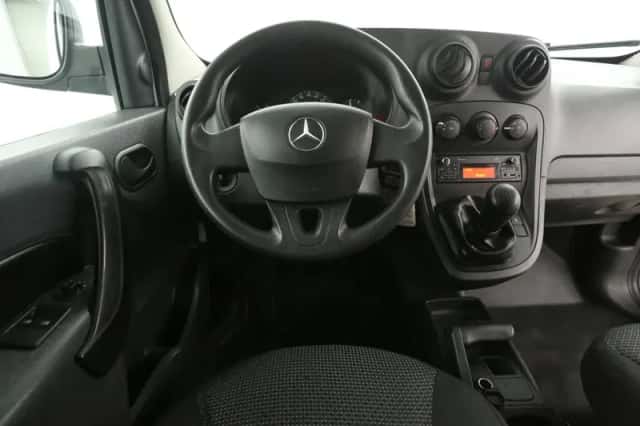 Mercedes-Benz Citan (2015) thumbnail 2