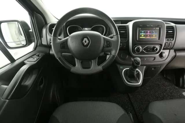 Renault Trafic (2020) thumbnail 2